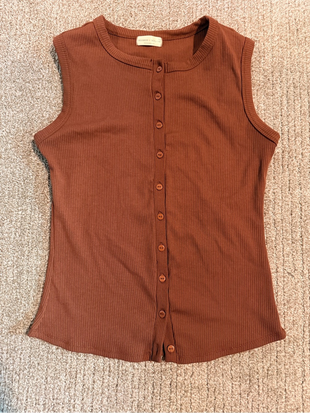 Women's Ribbed Button-Front Tank — Coffee